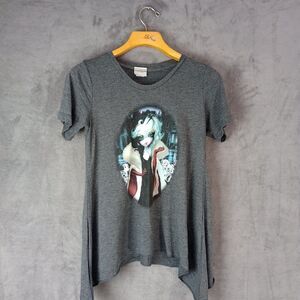 Jasmine Becket-Griffith Disney Cruella de Vil Wonder Ground Disney Shirt Medium